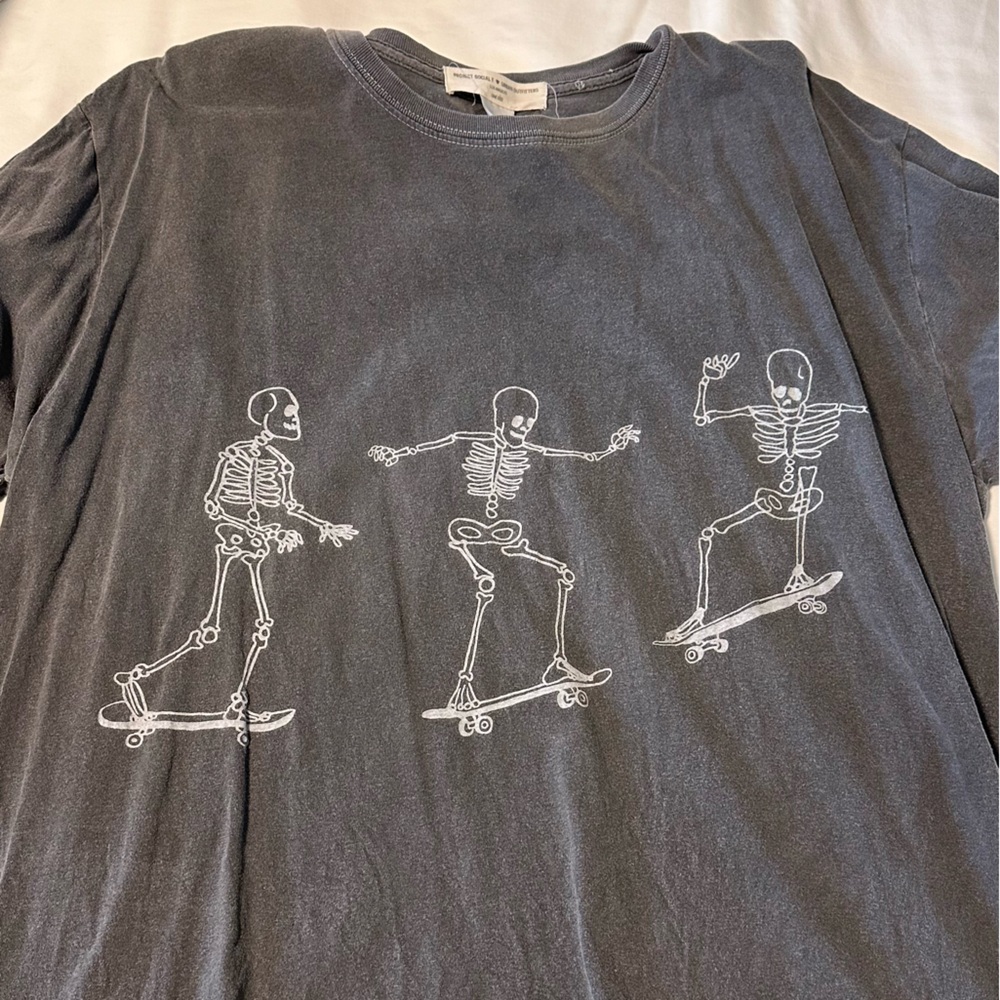 skeleton skateboarding graphic project social tee